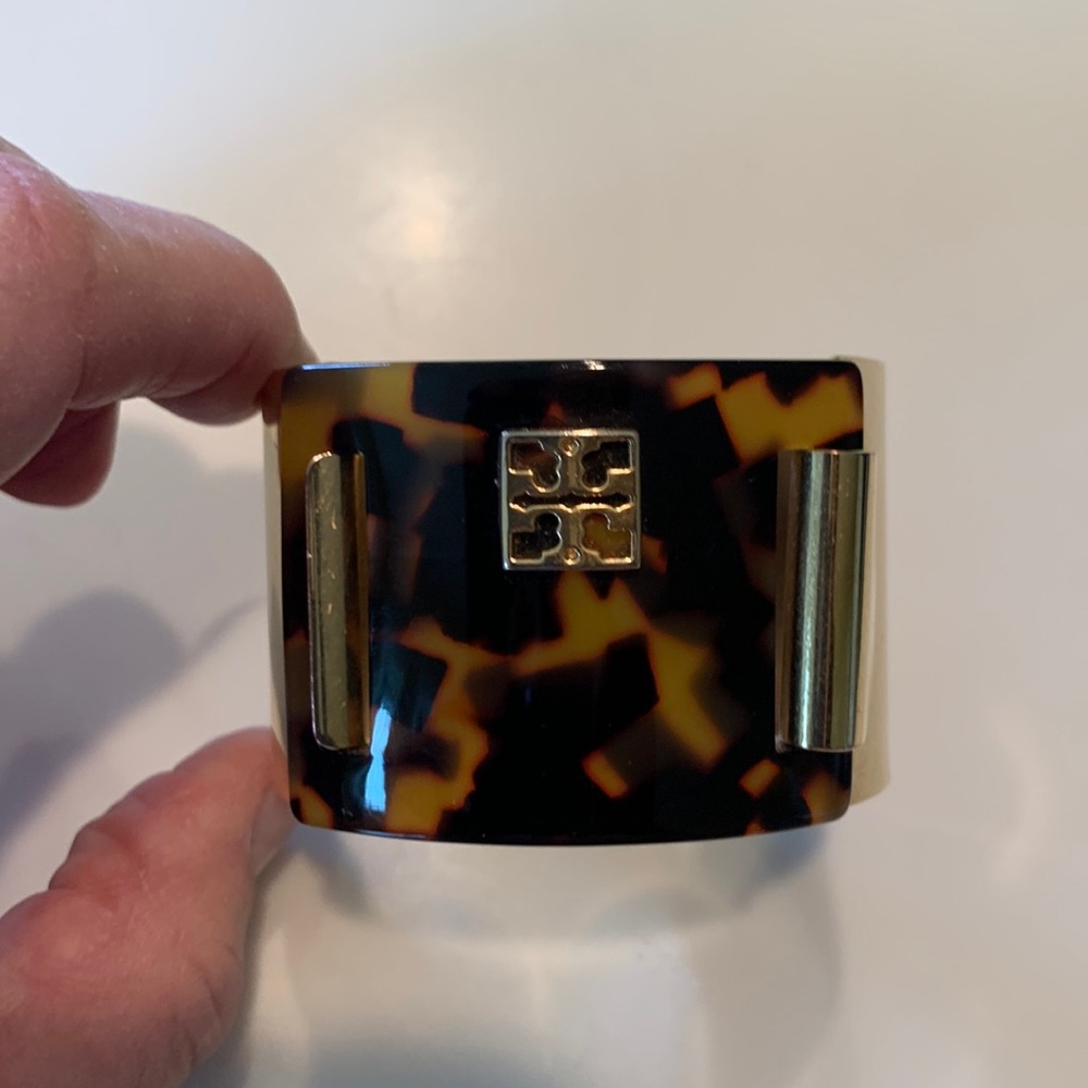 Tory Burch Gold Cuff Bracelet with Tortoise Shell Double T logo in gold